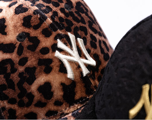 Dámská Kšiltovka New Era - MLB Womens Leo Velour 9FORTY - NY Yankees - Brown / Cream
