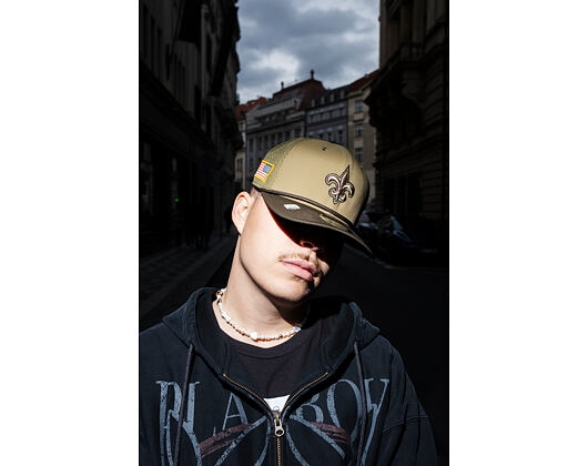 Kšiltovka New Era - NFL25 "Salute to Service" - 9SEVENTY Stretch-Snap - New Orleans Saints