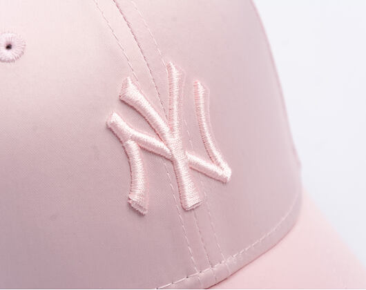 Dámská Kšiltovka New Era - MLB Satin 9FORTY - NY Yankees - Blush Pink