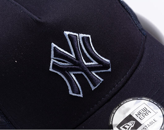 Kšiltovka New Era - MLB Outline 9FORTY Trucker - NY Yankees - Navy