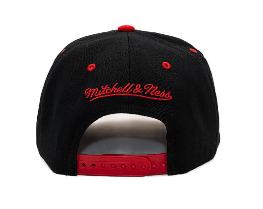 Kšiltovka Mitchell & Ness - NBA Team Arch Snapback - Chicago Bulls - Black / Red