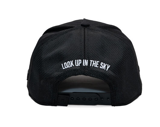 Kšiltovka Capslab - Trucker DC Comics - Metal Superman Patch - Black / Silver