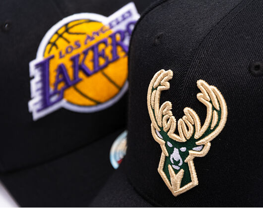 Kšiltovka Mitchell & Ness  - NBA Classic Red Snapback Custom Patch - Milwaukee Bucks - Black