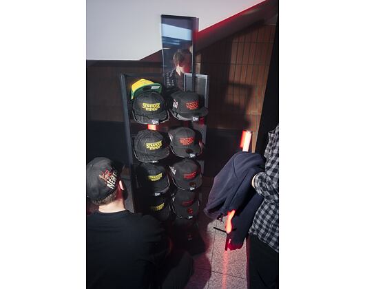 Kšiltovka New Era - All Over Vines 59FIFTY - Stranger Things - Black