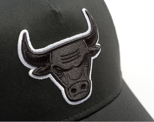 Kšiltovka New Era - NBA Outline 9FORTY A-Frame Trucker - Chicago Bulls - Steel / White