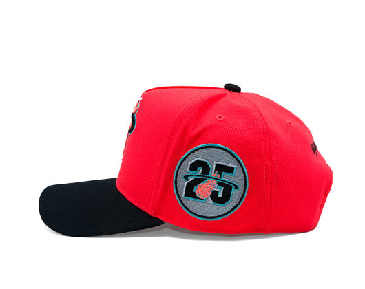 Kšiltovka Mitchell & Ness - In The City - NBA - Miami Heat - Pink