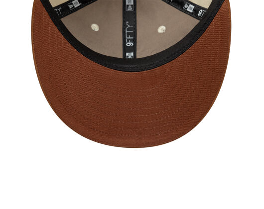 Kšiltovka New Era - Branded Suede Pre-Curved 9FIFTY - Cream / Deep Auburn