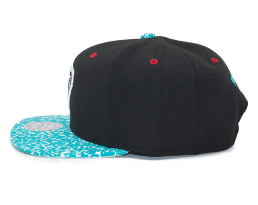Kšiltovka Mitchell & Ness Vancouver Grizzlies In The Stands Black/Green Snapback