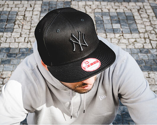 Kšiltovka New Era 9FIFTY MLB New York Yankees Snapback Black / Black