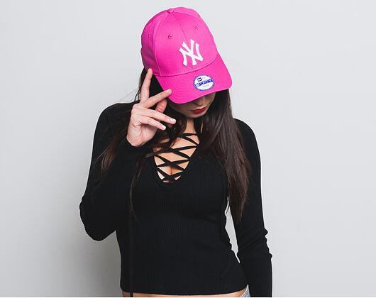 Dámská Kšiltovka New Era Fashion Essential New York Yankees Pink/White 9FORTY Strapback