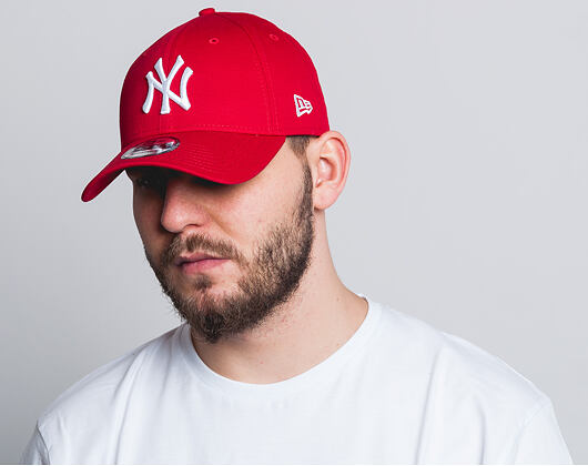 Kšiltovka New Era 9FORTY MLB League Basic New York Yankees Strapback Scarlet / White
