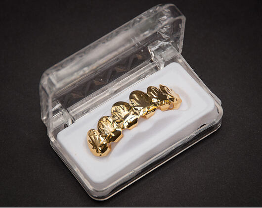 Pozlacené zuby King Ice Gold 3D Weed Leaves Top Grillz