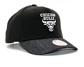 Kšiltovka Mitchell & Ness Denim Visor Chicago Bulls Black/Black Snapback