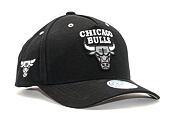 Kšiltovka Mitchell & Ness INTL441 Chicago Bulls Black/Grey/White Snapback