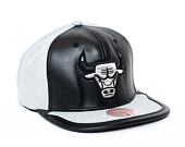 Kšiltovka Mitchell & Ness - Day One Snapback - Chicago Bulls - Black-Grey