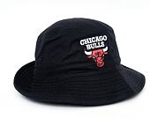 Klobouk Mitchell & Ness Chicago Bulls Team Logo Bucket Hat Black