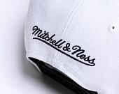 Kšiltovka Mitchell & Ness Day One Snapback Chicago Bulls White / Black