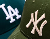 Kšiltovka New Era - MLB Essential 9FORTY - NY Yankees - Rifle Green / Stone
