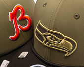 Kšiltovka New Era - NFL25 "Salute to Service" - 9SEVENTY Stretch-Snap - Seattle Seahawks