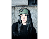 Kšiltovka New Era - MLB Clean Trucker 9FORTY Trucker - NY Yankees - Woodland Camo / Black