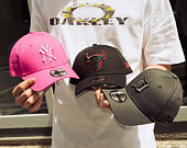 Kšiltovka New Era - MLB Team Outline 9FORTY - NY Yankees - Fuchsia / White