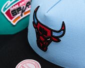Kšiltovka Mitchell & Ness - In The City - NBA - Chicago Bulls - Light Blue