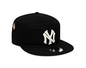 Kšiltovka New Era - MLB IMAGE DROP Pin Pillbox Armycap - NY Yankees - Black