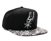 Kšiltovka Mitchell & Ness Digi Camo San Antonio Spurs Black Snapback