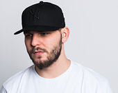 Kšiltovka New Era 9FIFTY MLB New York Yankees Snapback Black / Black