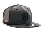 Kšiltovka New Era 9FIFTY Trucker New York Yankees Essential Marine Navy Camo/Black Snapback
