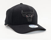 Kšiltovka Mitchell & Ness Chicago Bulls 615 Black Siege