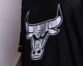 Triko New Era NBA Team Logo Oversized Chicago Bulls Black