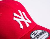 Kšiltovka New Era 9FORTY MLB League Basic New York Yankees Strapback Scarlet / White