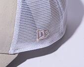 Kšiltovka New Era 9FORTY Seasonal Trucker Redbull F1 Stone Grey / White