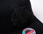 Kšiltovka Mitchell & Ness NHL Blk/Blk Logo Classic Red Blackhawks Black
