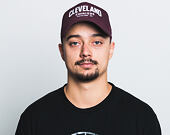 Kšiltovka New Era Chainstitch Trucker Cleveland Cavaliers 9FORTY Maroon/White Snapback