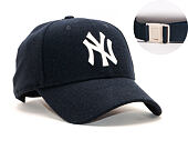 Kšiltovka New Era 9FORTY New York Yankees Winter Utility Melton Navy/White Clipback