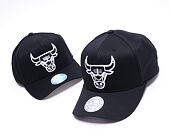 Kšiltovka Mitchell & Ness Chicago Bulls 600 Black And White Logo 110