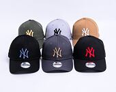 Kšiltovka New Era 9FORTY MLB League Essential New York Yankees Strapback Black / Red