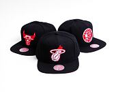 Kšiltovka Mitchell & Ness BRED SNAPBACK Miami Heat Black