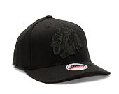 Kšiltovka Mitchell & Ness NHL Blk/Blk Logo Classic Red Blackhawks Black