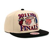 Kšiltovka Mitchell & Ness Nba Finals Remix Snapback Finals Heat Vs. Mavericks Off White