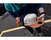 Kšiltovka New Era 59FIFTY MLB Boucle Anaheim Angels Stone / Caramel Brown / Pineapple