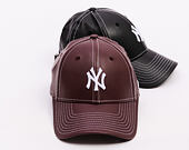 Dámská Kšiltovka New Era - MLB Contrast Stitch PU Leather 9FORTY - NY Yankees - Burgundy / White