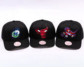 Kšiltovka Mitchell & Ness - NBA Tilted Pro Snapback - Chicago Bulls - Black
