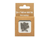 Připínáček New Era - Branded Cap Pin Flag - Silver