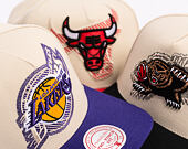 Kšiltovka Mitchell & Ness - Off Tilted - NBA - Los Angeles Lakers - Off White