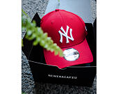 Kšiltovka New Era 9FORTY MLB League Basic New York Yankees Strapback Scarlet / White