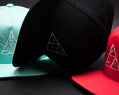 Kšiltovka HUF 420 Triple Triangle Black Snapback