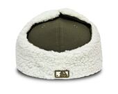 Kšiltovka New Era 59FIFTY Dogear League Essential New York Yankees New Olive/White